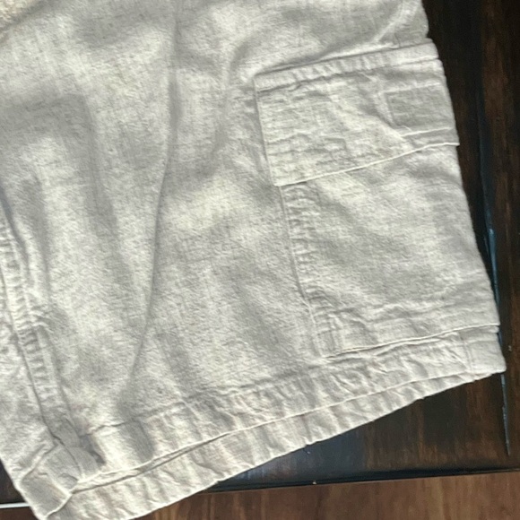 Kenneth Cole Women Cream Cargo Shorts Lightweight Cotton - Picture 8 of 8